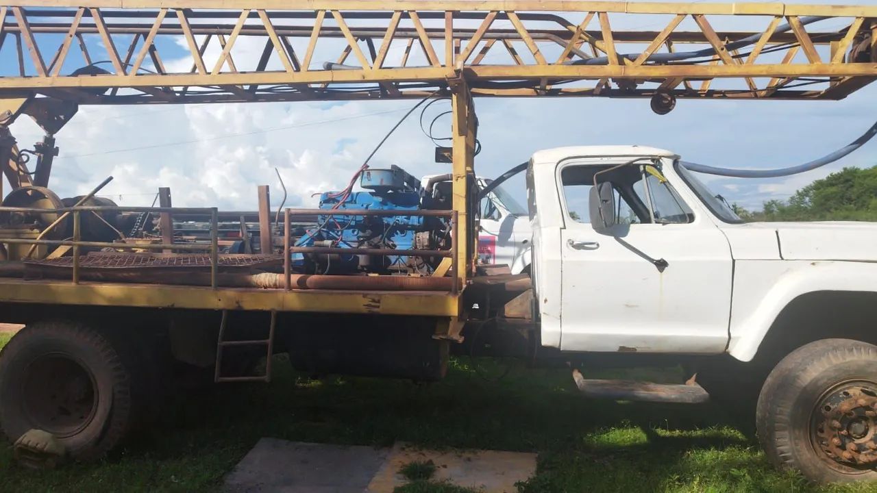 Máquina perfuratriz rotativa 