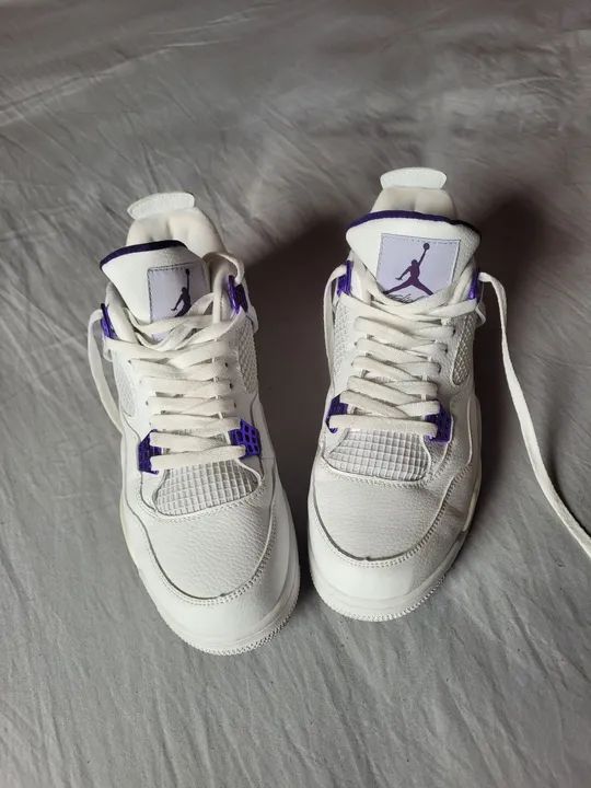 Tênis Air Jordan 4 Retro - Branco e Roxo - Foto 2