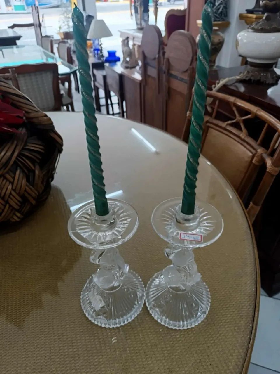 Lindo Par de Castiçais em Vidro trabalhado - Foto 2