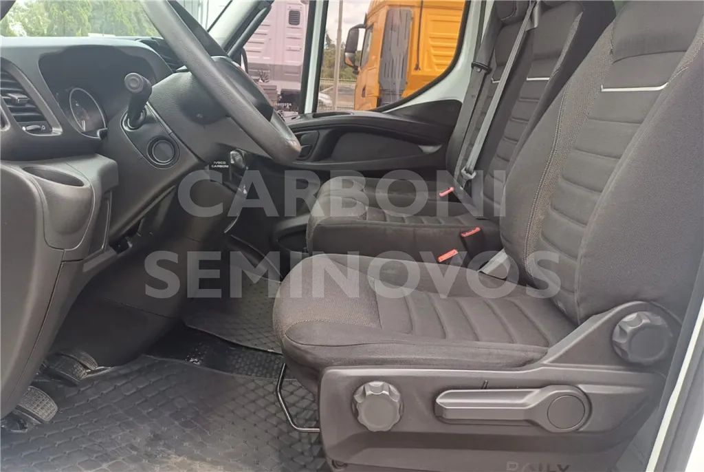IVECO DAILY 35-160 LONGO E6 4X2 2022/2023 - Foto 9