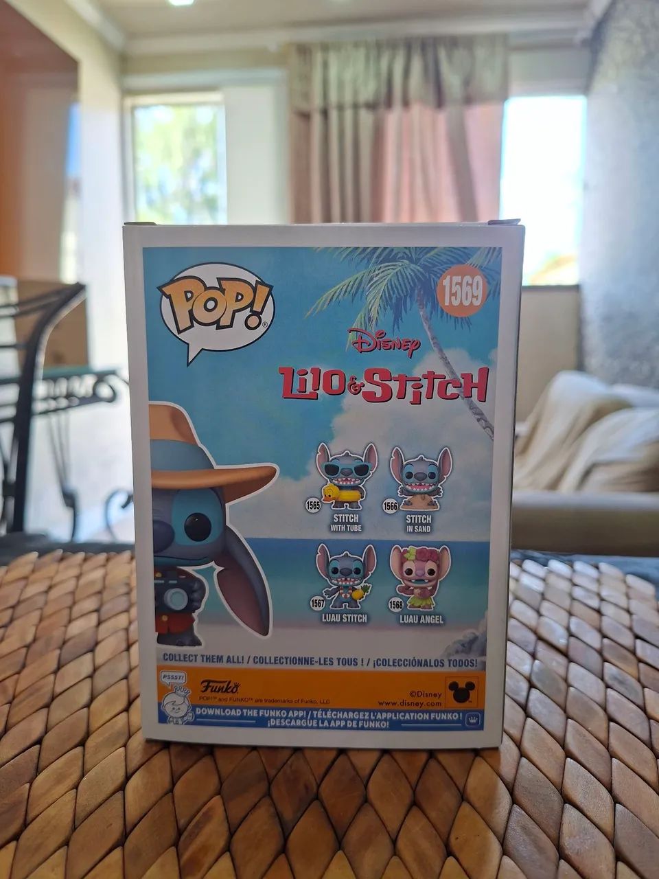 Funko Pop Tourist Stitch #1569 - Foto 4