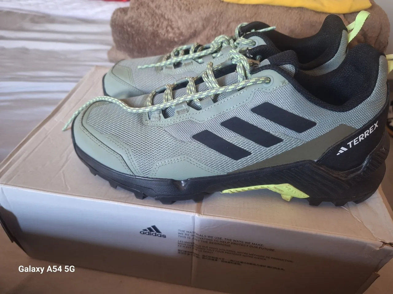 Tênis Adidas Terrex - verde e Preto
