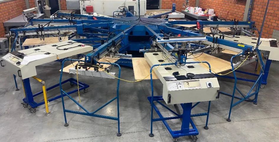 Máquina de Serigrafia Têxtil Carrossel Automática + Brinde Polimerizadeira