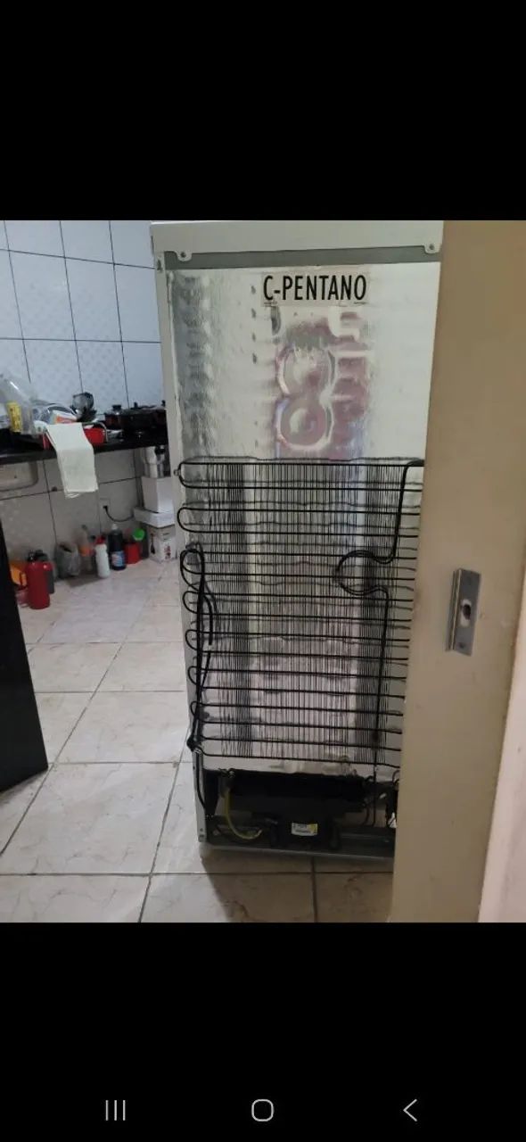 Geladeira com motor C-Pentano