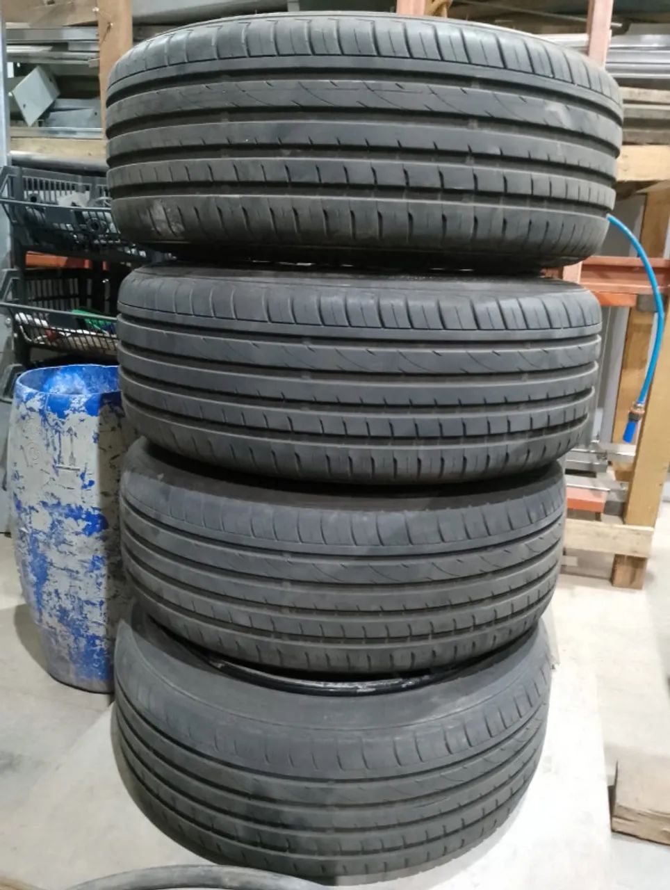 Rodas AMG aro 18 com pneus 215/45 - Foto 2