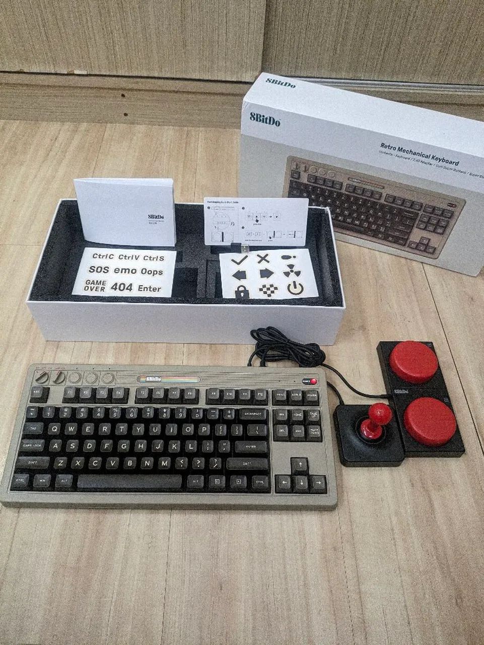 VENDO TECLADO MECÂNICO 8 BIT DO C64 ULTIMATE SEM FIO(NÃO ENTREGO