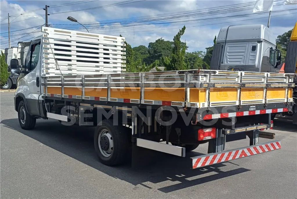 IVECO DAILY 35-160 LONGO E6 4X2 2022/2023 - Foto 6