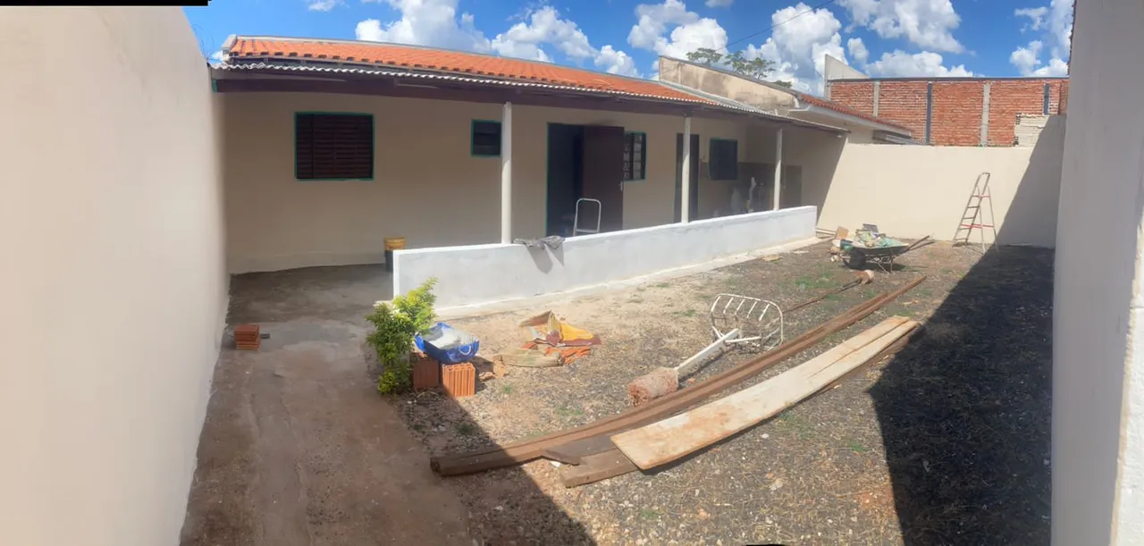 Casa de fundos LOCAÇÃO, Jd Planalto, segura, entrada individual e bem conservada