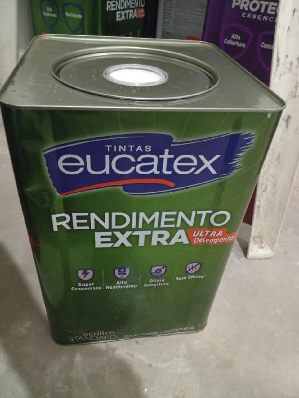 Tinta Eucatex Rendimento Extra, Externo e interno.  