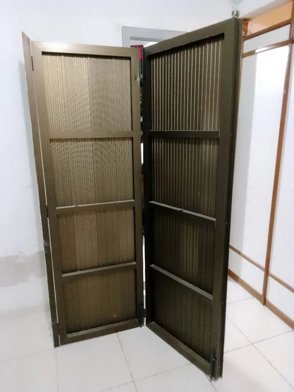 1 Portas de alumínio para garagem (cor bronze) - Foto 5