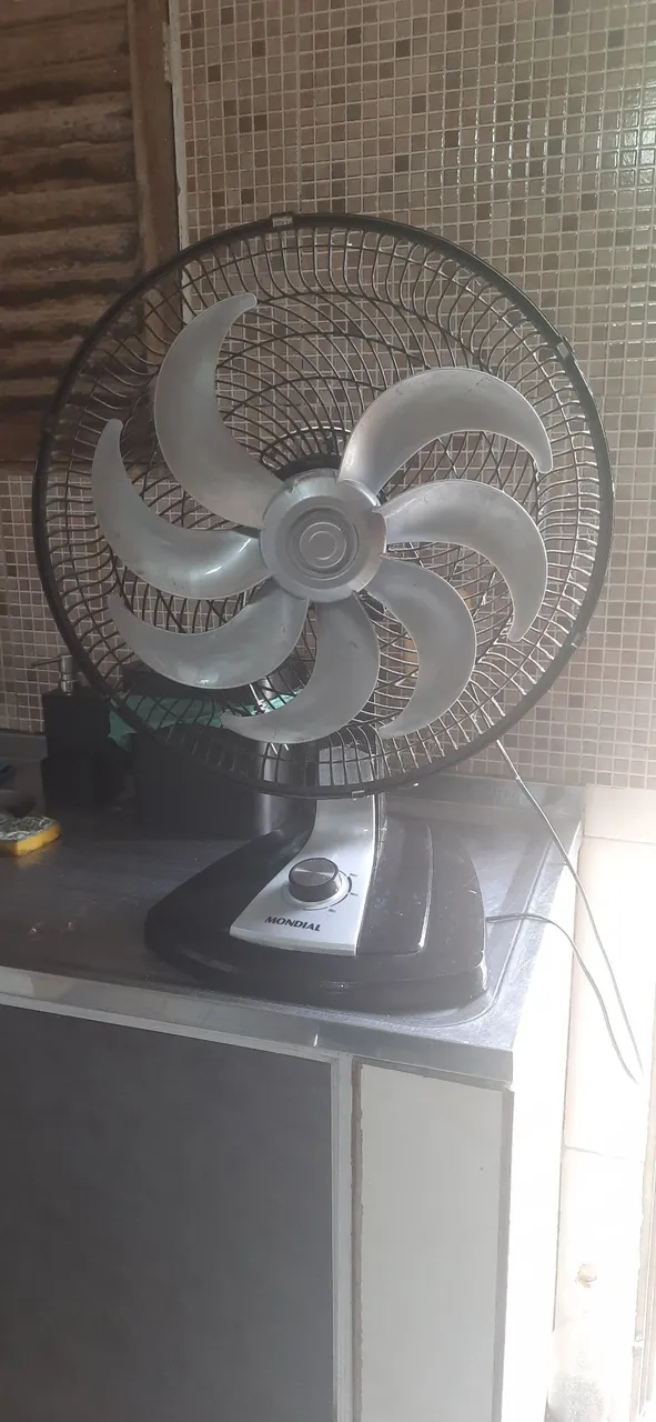 Ventilador de Mesa Mondial