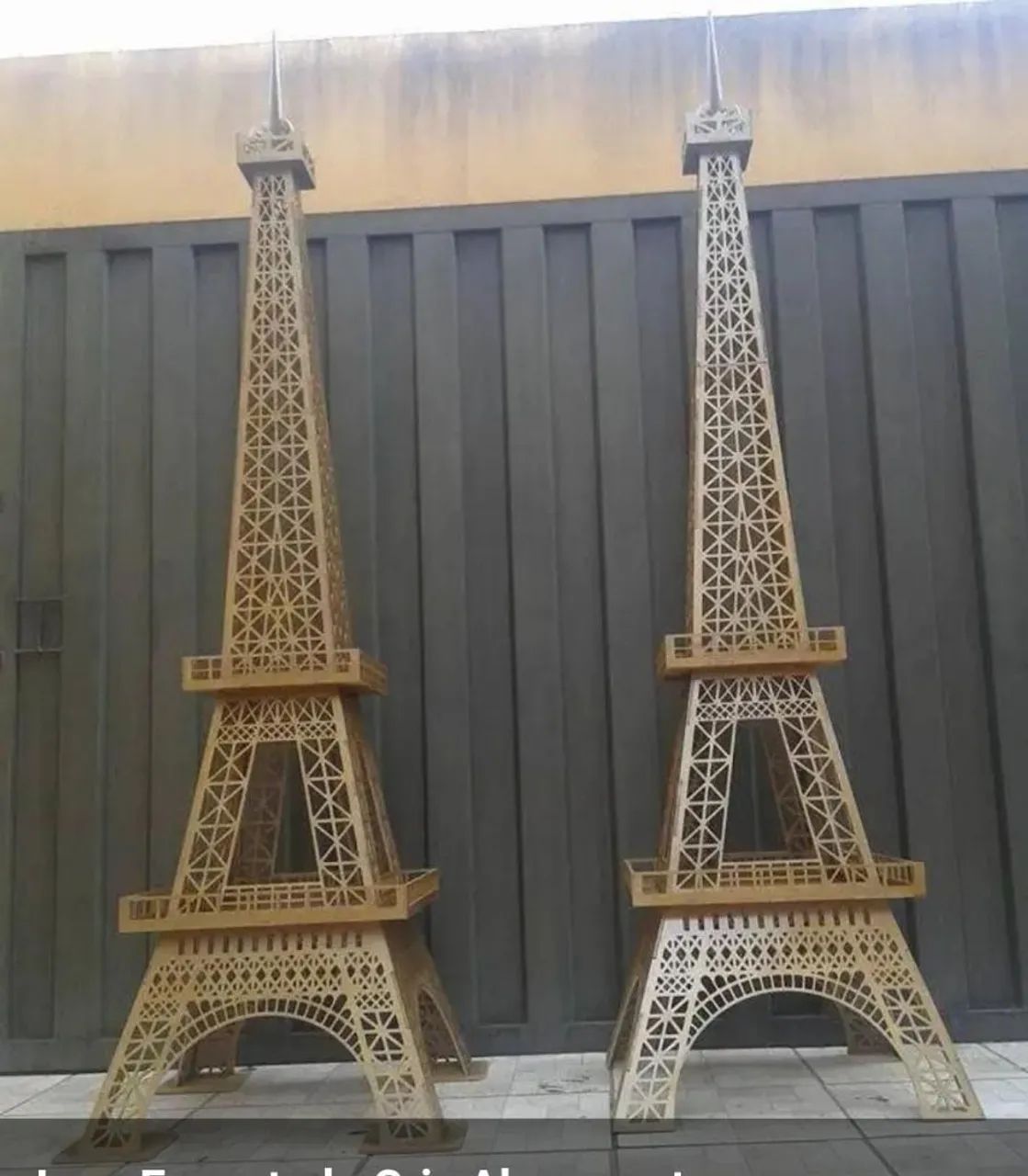 Torre Eiffel de Madeira - Decoração