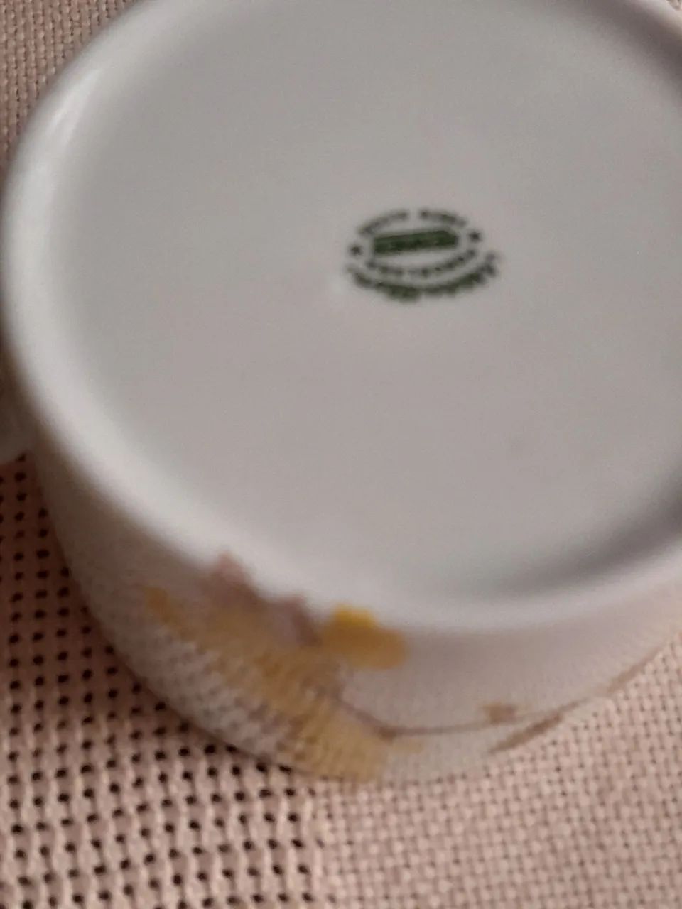 Xícaras de Porcelana com Detalhes Florais - Foto 6