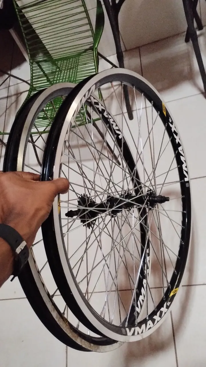 Rodas Vmaxx para bicicleta, pra vender logo