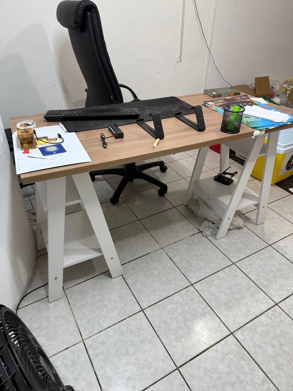 Mesa e Cadeira de Escritório  - Foto 4