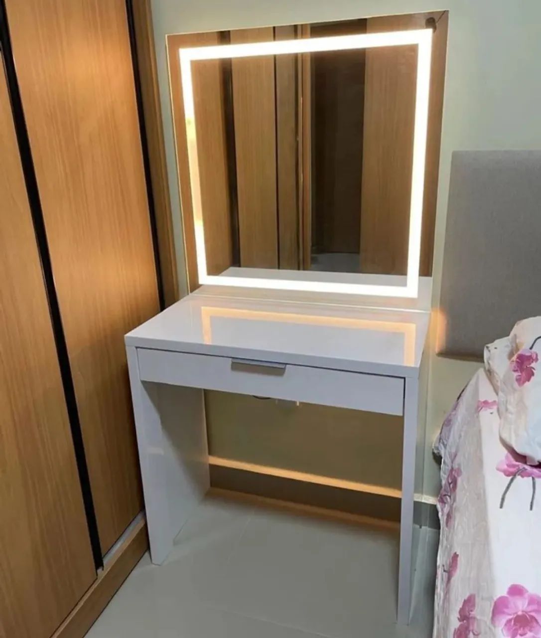 Penteadeira com Espelho Iluminado e Gavetas - Foto 2