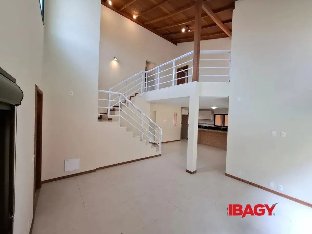 Excelente Casa 3 dormitório(s) em Jurerê Internacional - Florianópolis - Foto 5