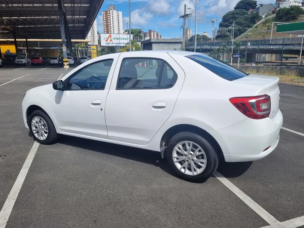 Renault Logan 2024