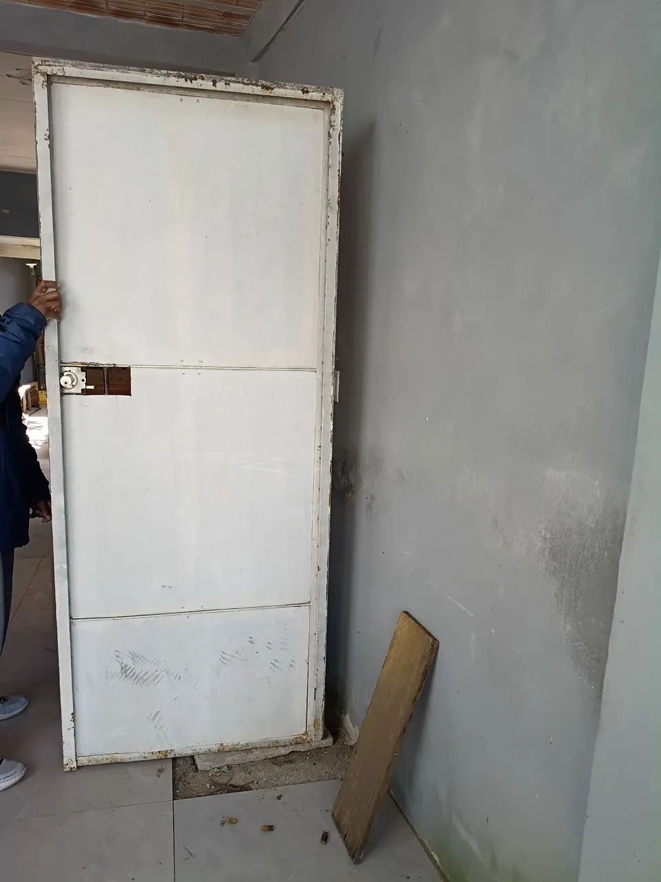 PORTÃO COM GRADE/ BARBADA