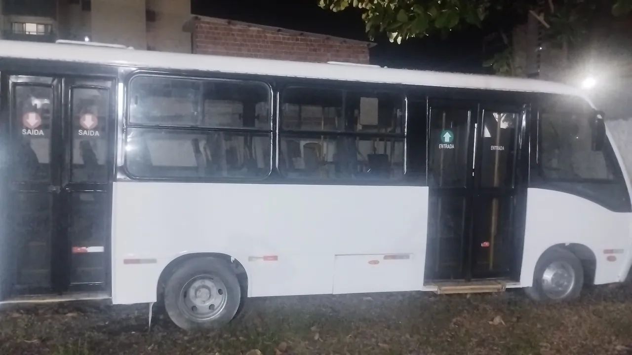 Vendo ou troco micro-ônibus neobus 21 lugares motor MWM série 12 - Foto 5