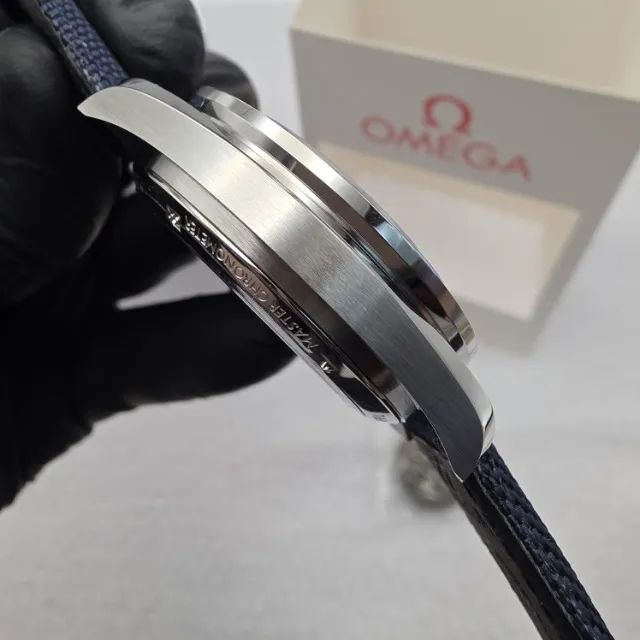 Omega Speedmaster Snoopy Automático 42mm Azul Prata + 2 Pulseiras - Foto 2
