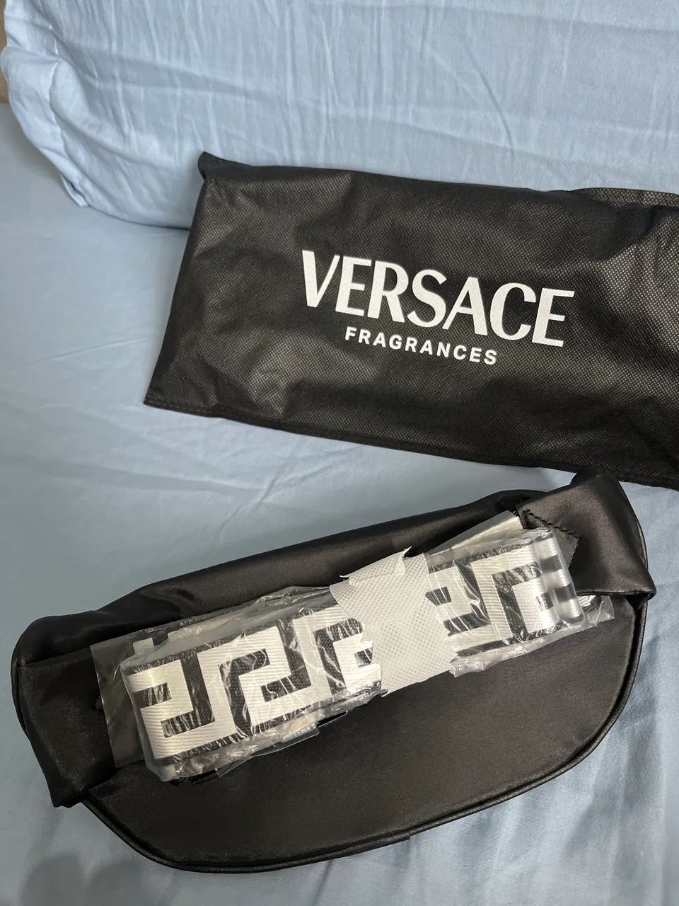 Pochete Versace Preta  - Foto 2