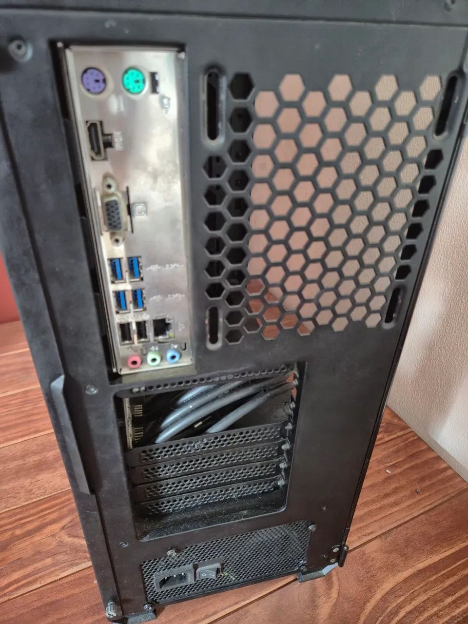 Monitor e Gabinete Gamer (leia a descrição) - Foto 3