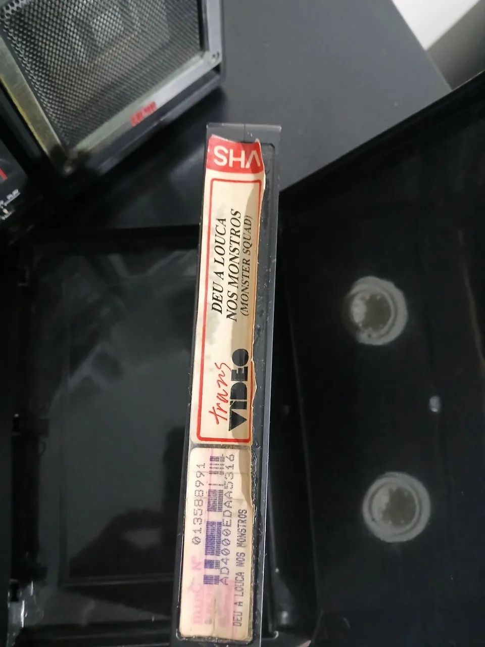Vhs deu a louca nos monstros.  - Foto 3