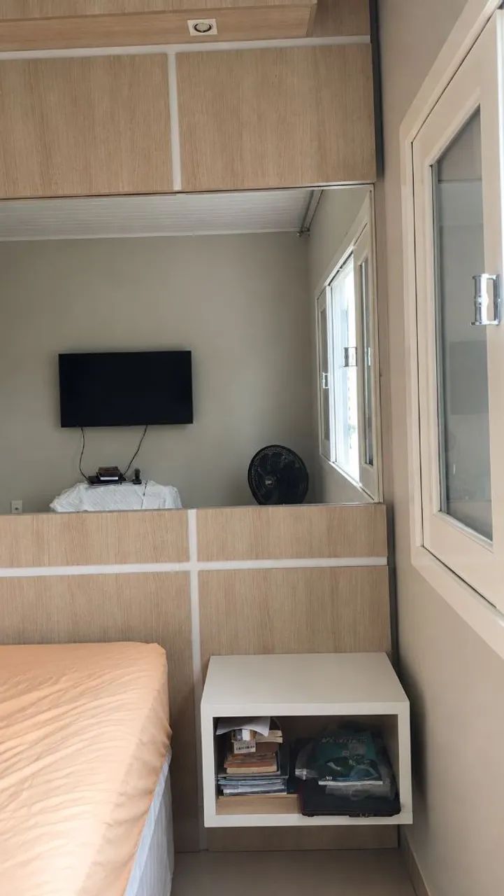 VENDO CABECEIRA COM PAINEL E NICHOS - Foto 3