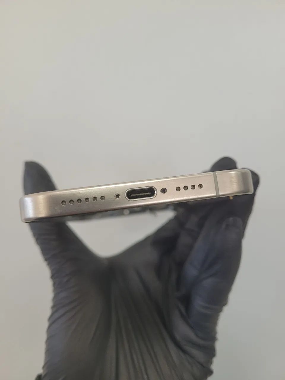 Aro Original iPhone 15 Pro Max Usado - Foto 5