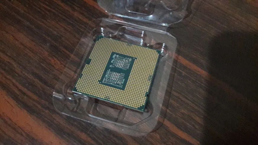 Processador CPU Intel Core i9 10900K ES QTB2 (Engineering Sample) - Foto 2