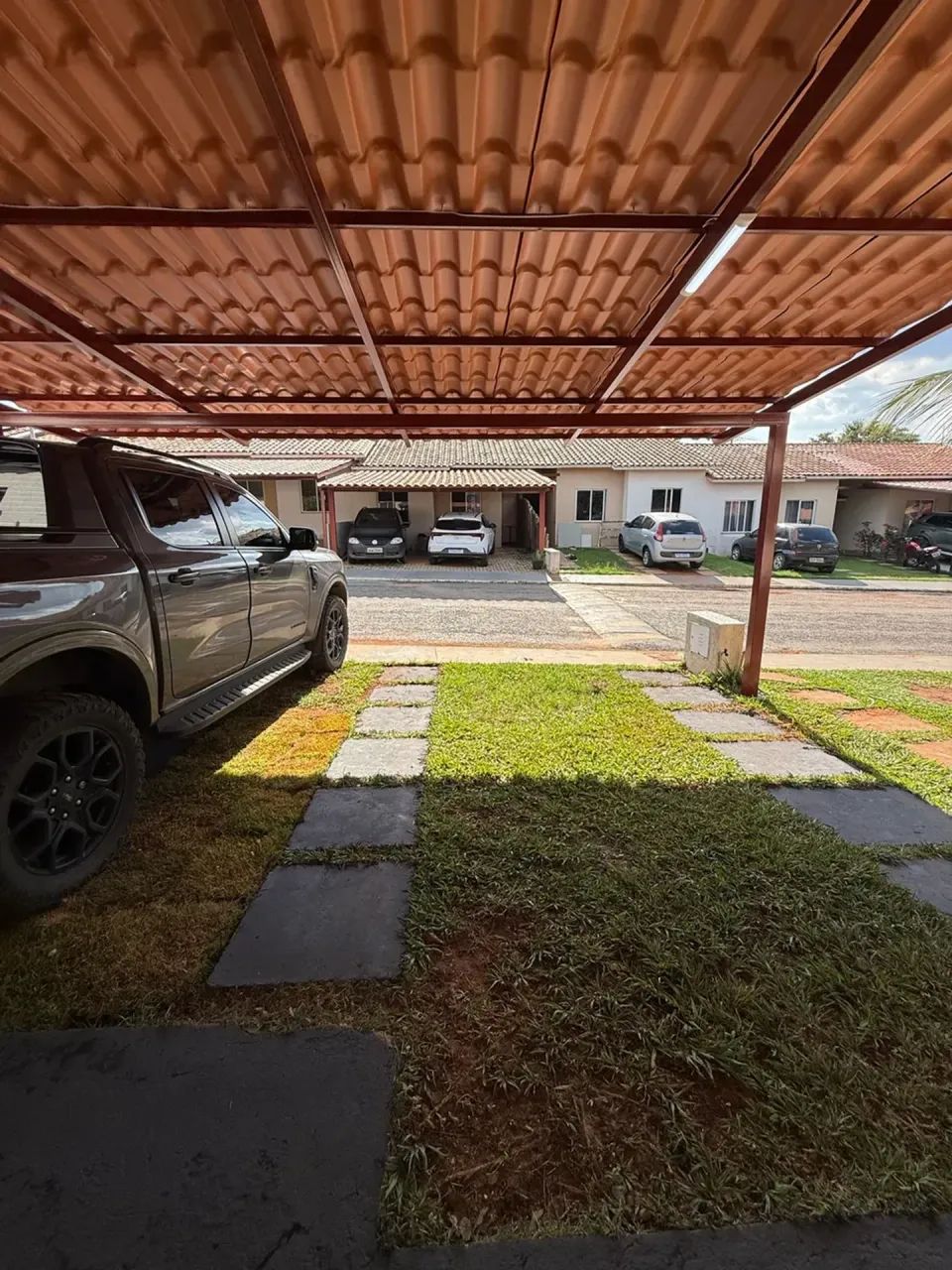 casa de 2 quartos  no condomínio fechado