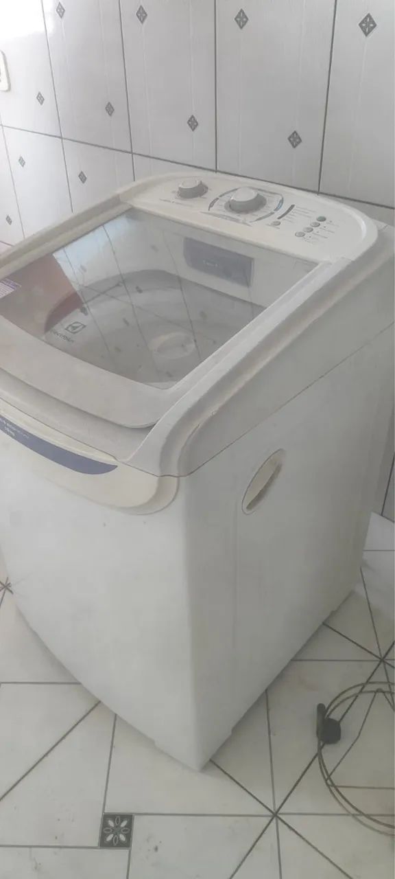 Máquina de lavar Eletrolux 15kg $680,00 pra vender logo  - Foto 2
