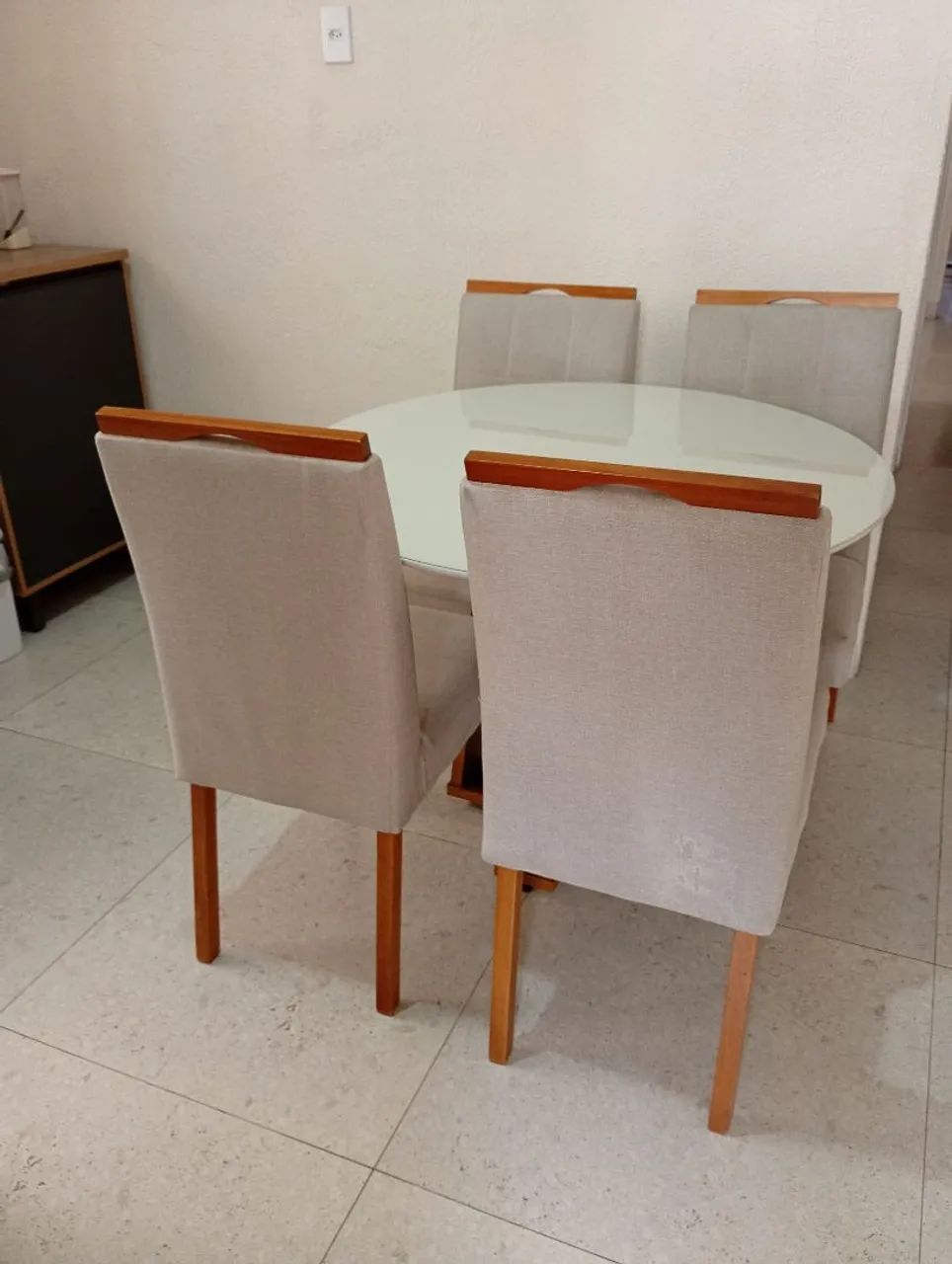 Mesa com 4 Cadeiras  - Foto 2