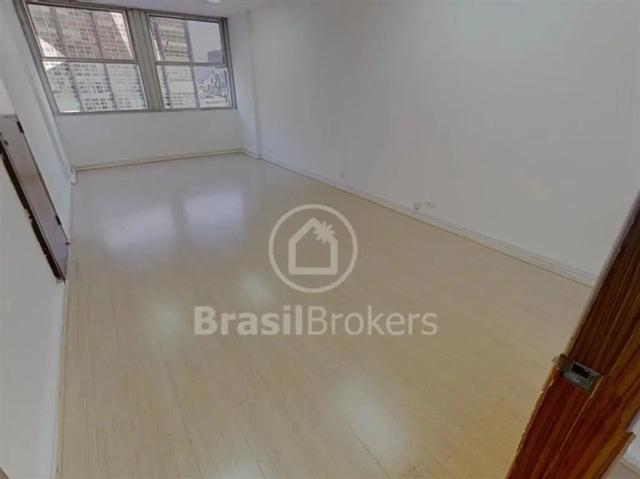 Duas salas comerciais conjugadas com 74 m2 na melhor localização do Centro da Cidade - Foto 2