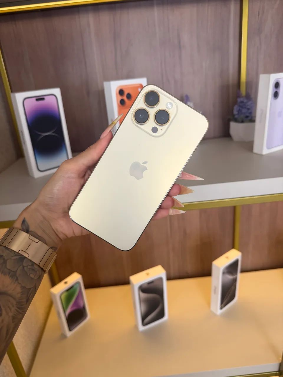 iPhone 14 Pro Max Dourado - Foto 3