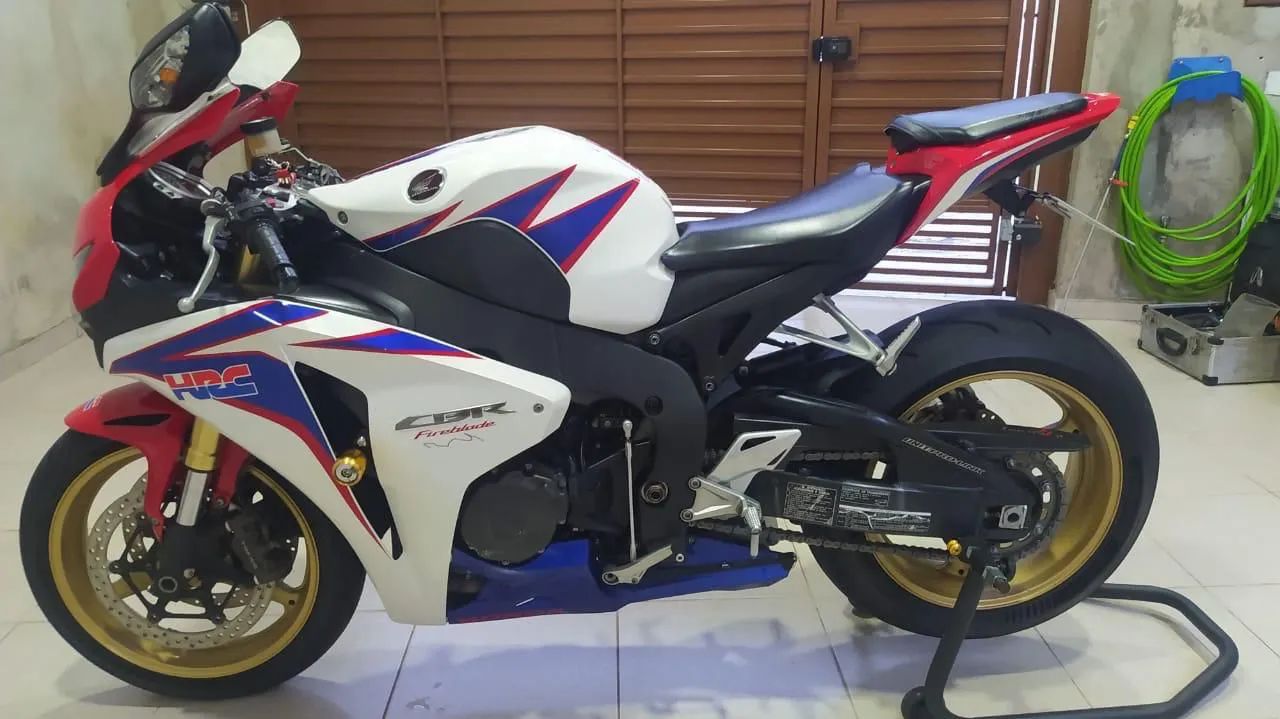 CBR 1000 fireblade - Foto 3