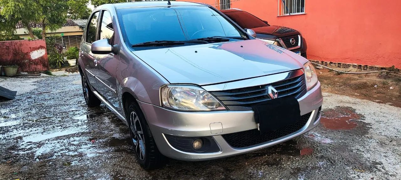 Renault Logan 2013