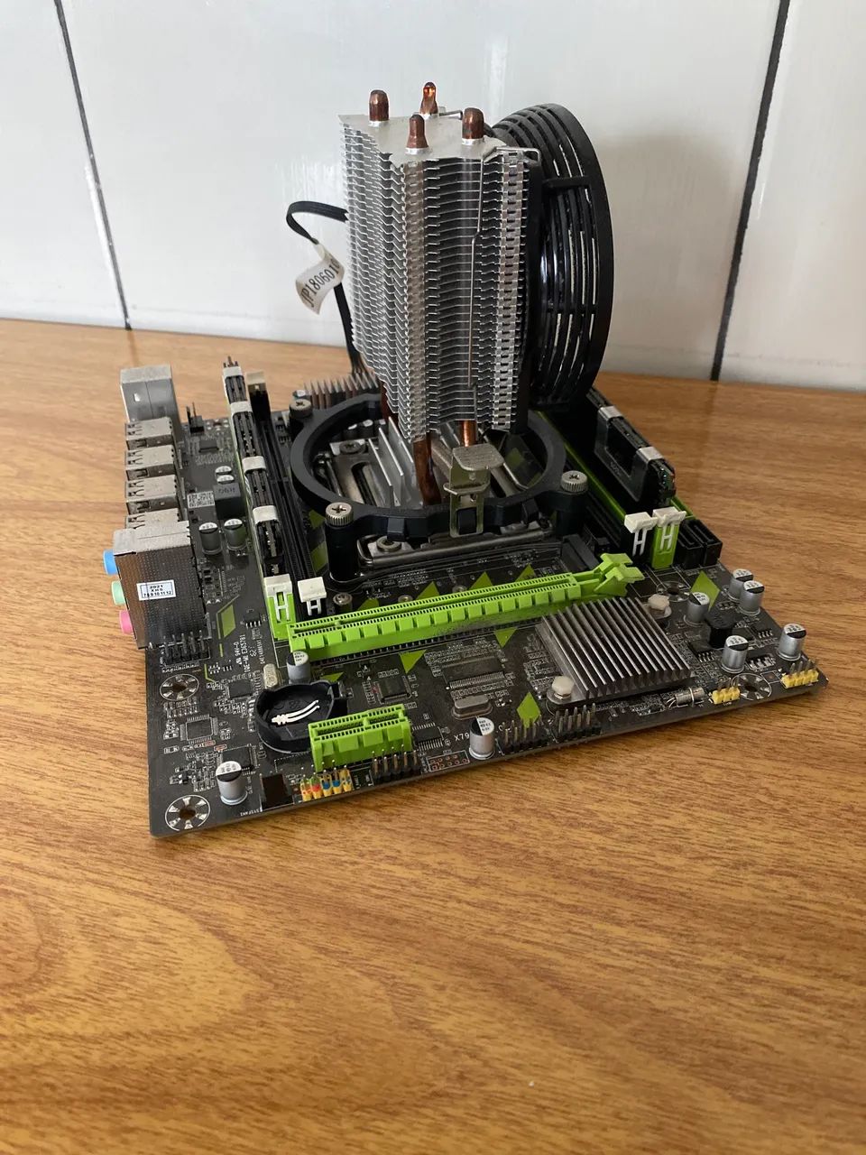 Kit Xeon (Placa mãe + Processador + RAM + Dissipador)