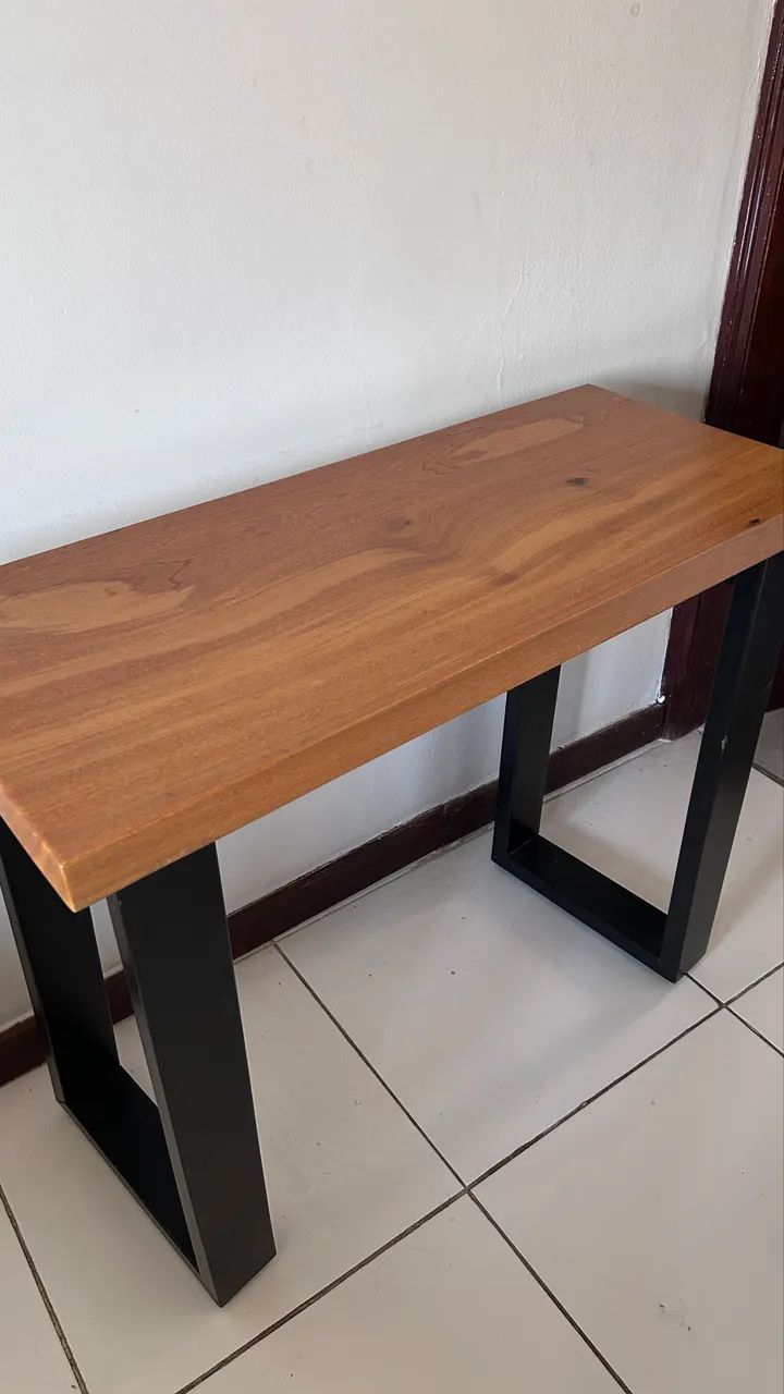 Mesa escritório da PERFINI 