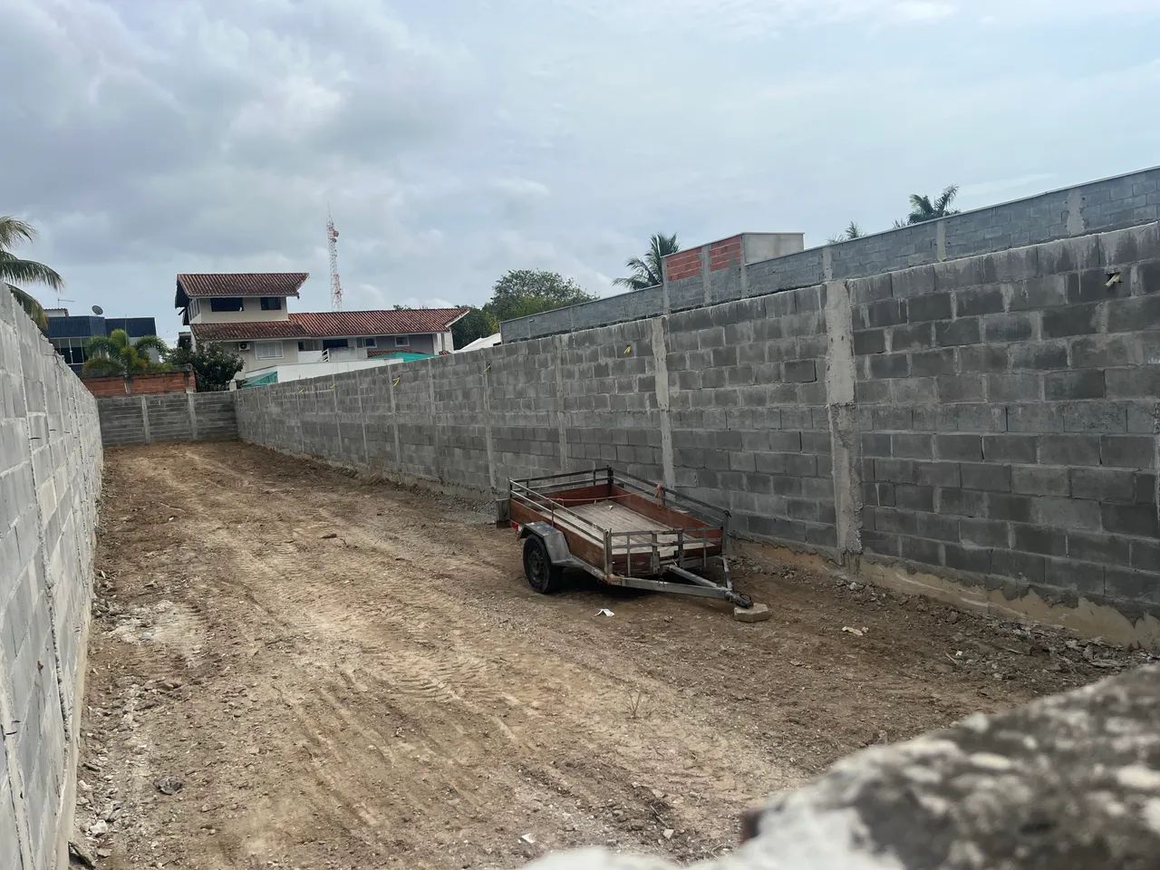 Excelente terreno plano, todo murado  - Foto 2