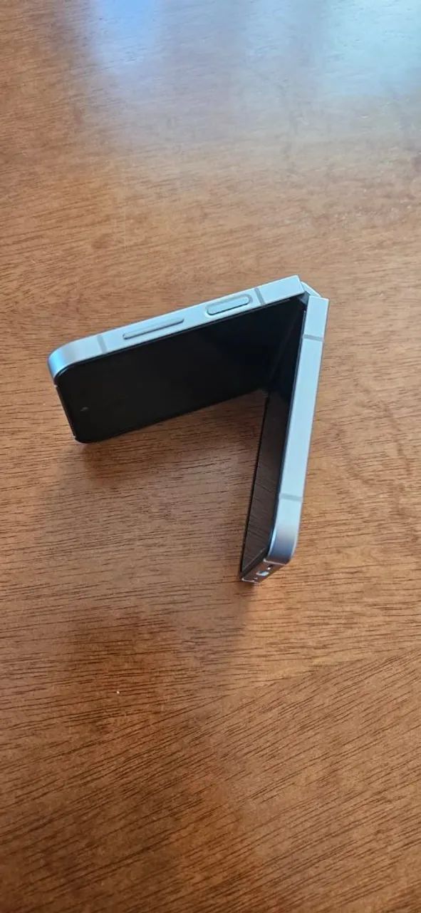 Celular zflip6  - Foto 2