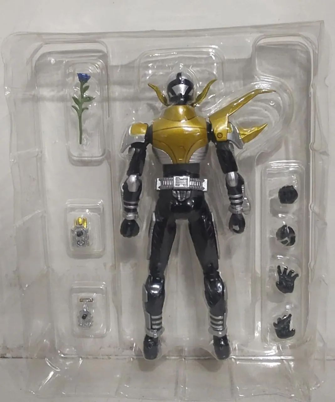 SH Figuarts Kamen Rider Caucasus  - Foto 3