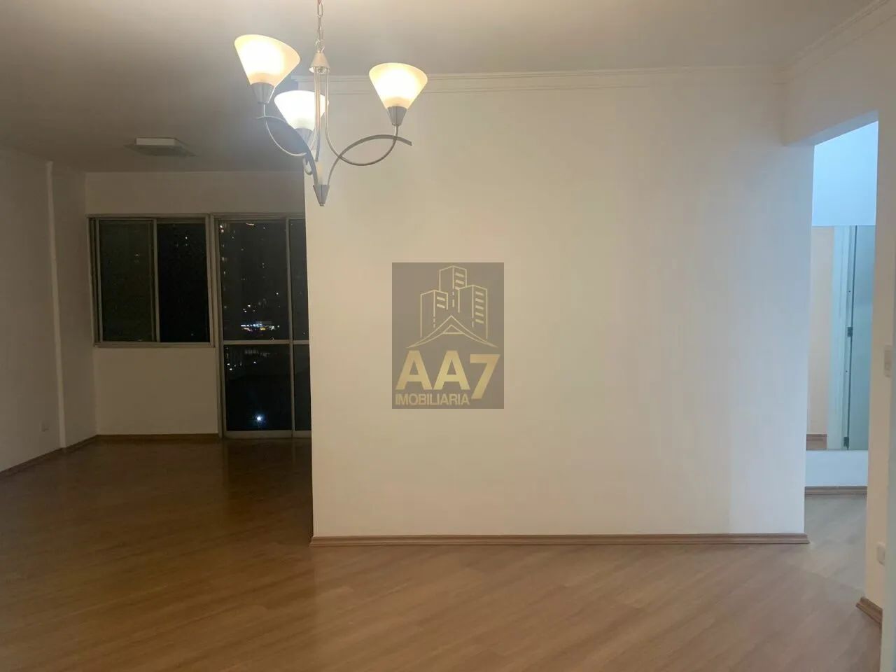 Apartamento para COMPRAR - com 3 Dormitórios, 2 Banheiros, 75m² - Foto 4