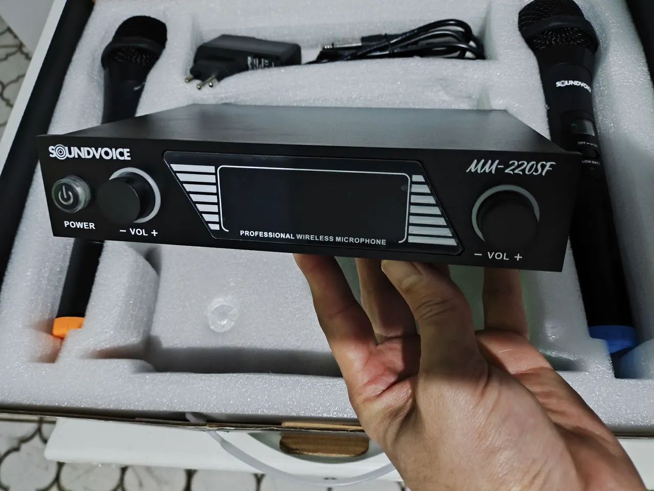 Microfone duplo sem fio e mesa de áudio novos - Foto 3