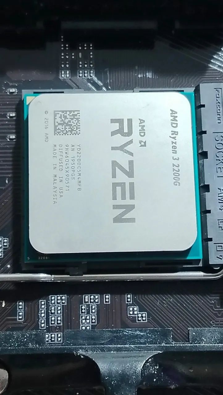 Kit Ryzen 3 2200g + A320 Gigabyte  - Foto 2