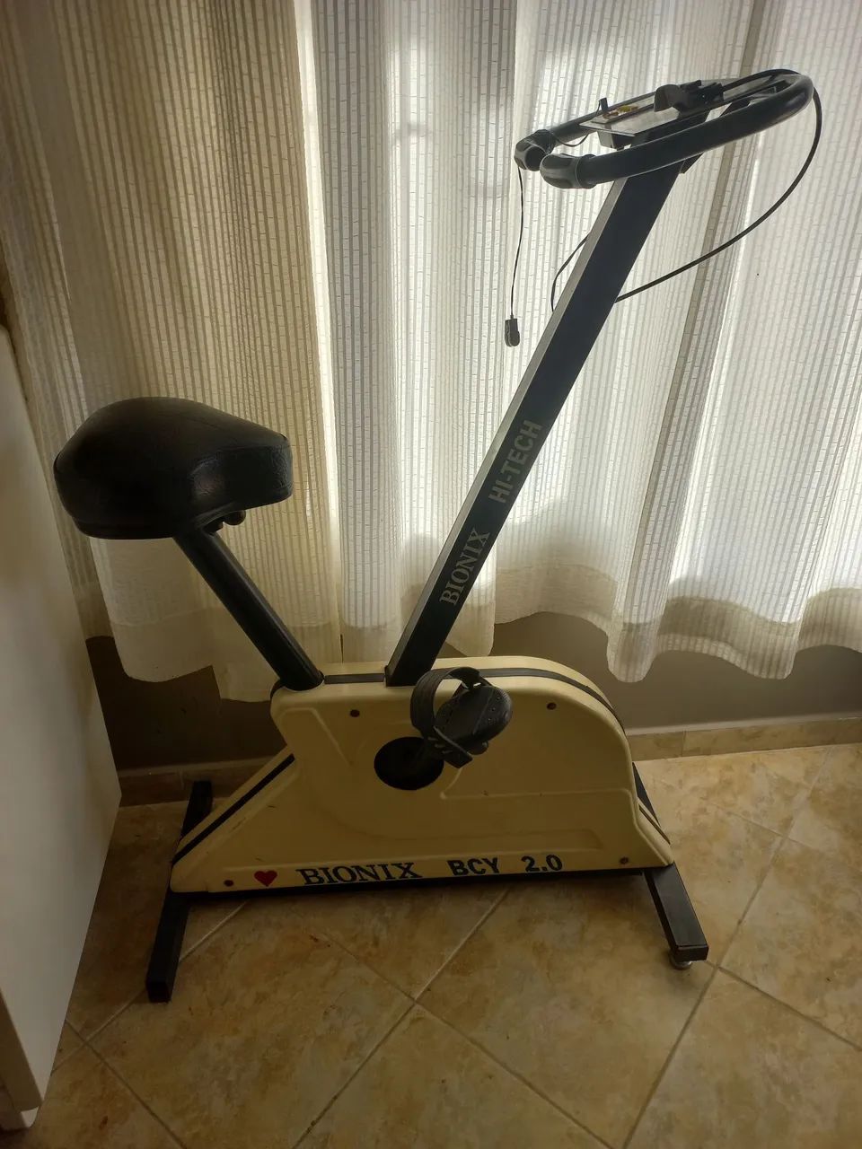 Bicicleta ergométrica Bionix Bcy 2.0