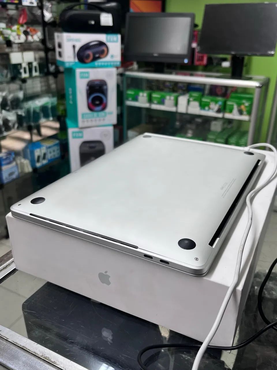 Macbook pro 2020 touch bar caixa original nunca aberto - Foto 2