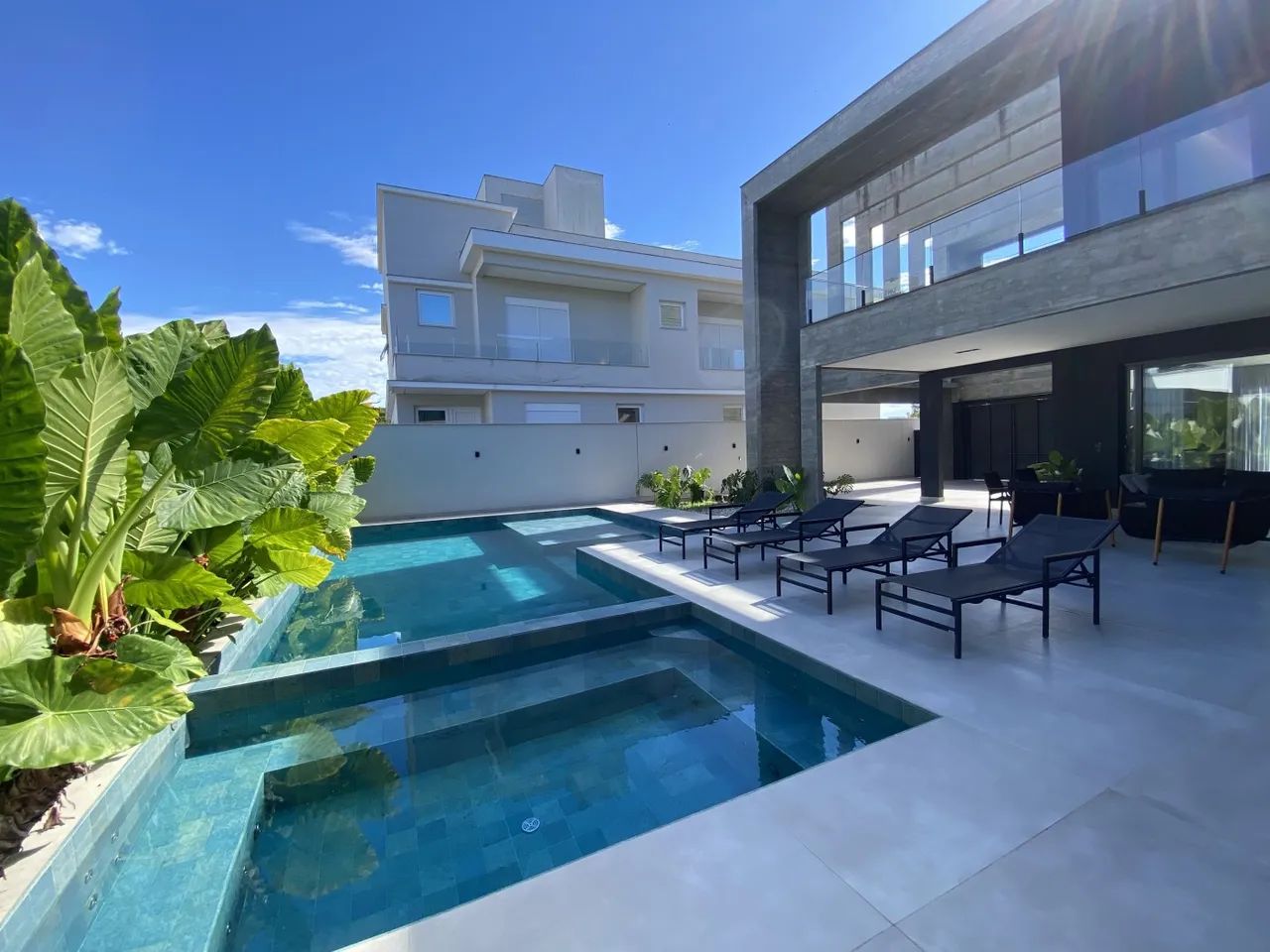 Casa para Locação em Florianópolis, JURERE INTERNACIONAL, 5 dormitórios, 5 suítes, 6 banhe