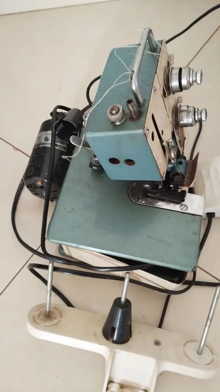 Máquina overloque  - Foto 3